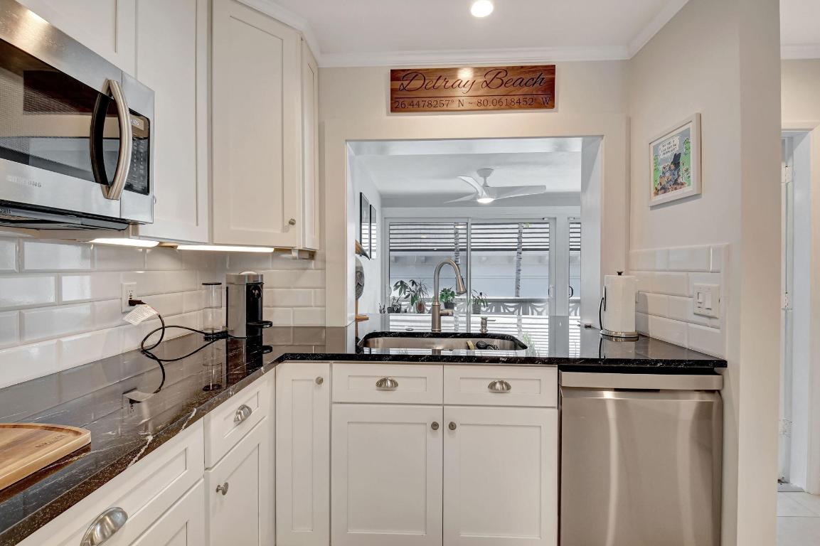 WEDGEWOOD ARMS CONDO - Residential