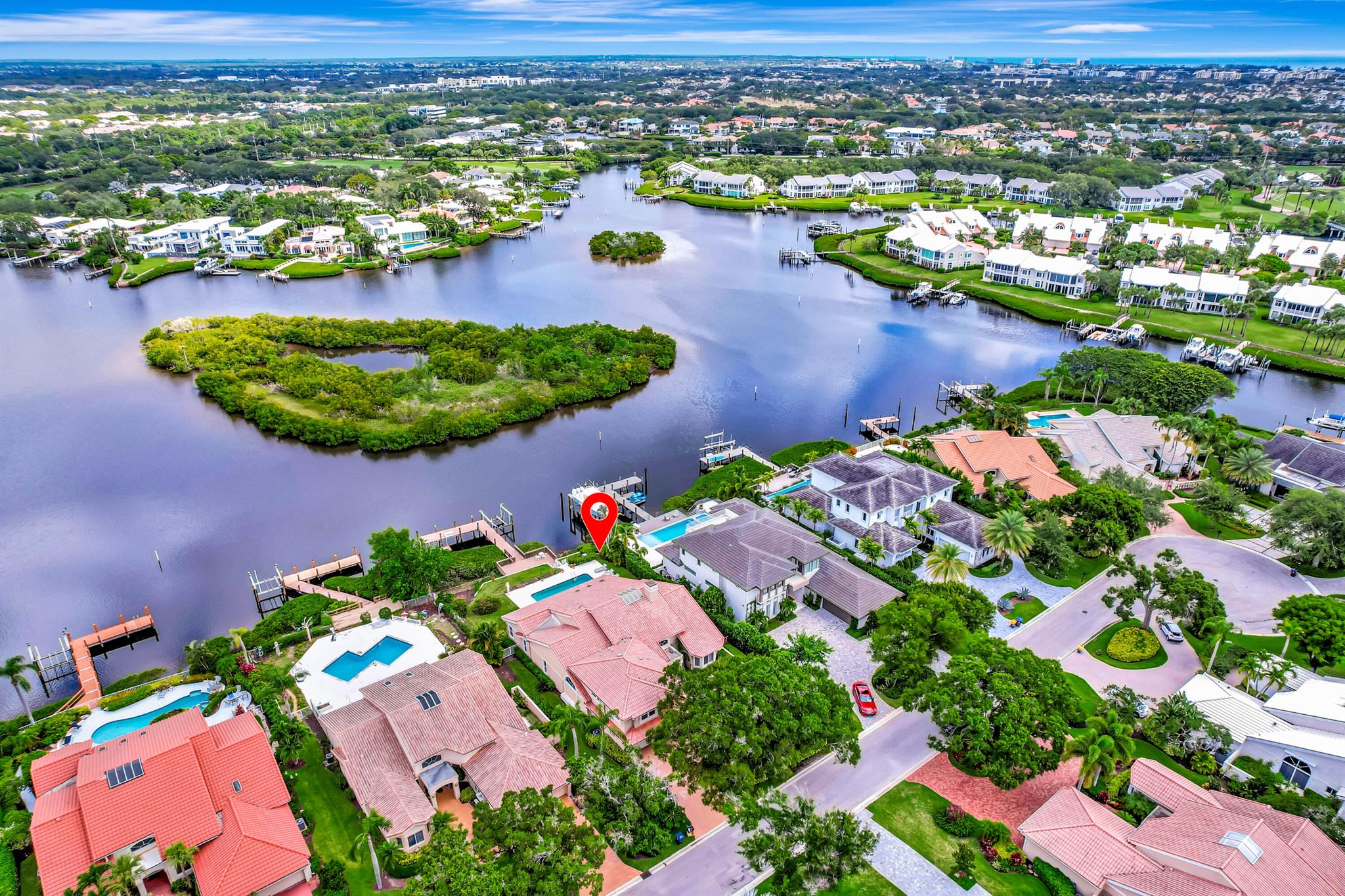 ADMIRALS COVE - Residential