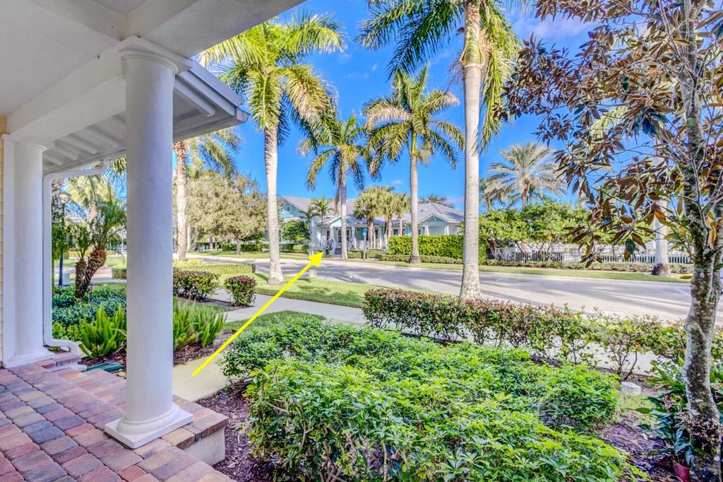 Photo of 1212 S Community Dr, Jupiter, FL 33458 (MLS # R11051140)