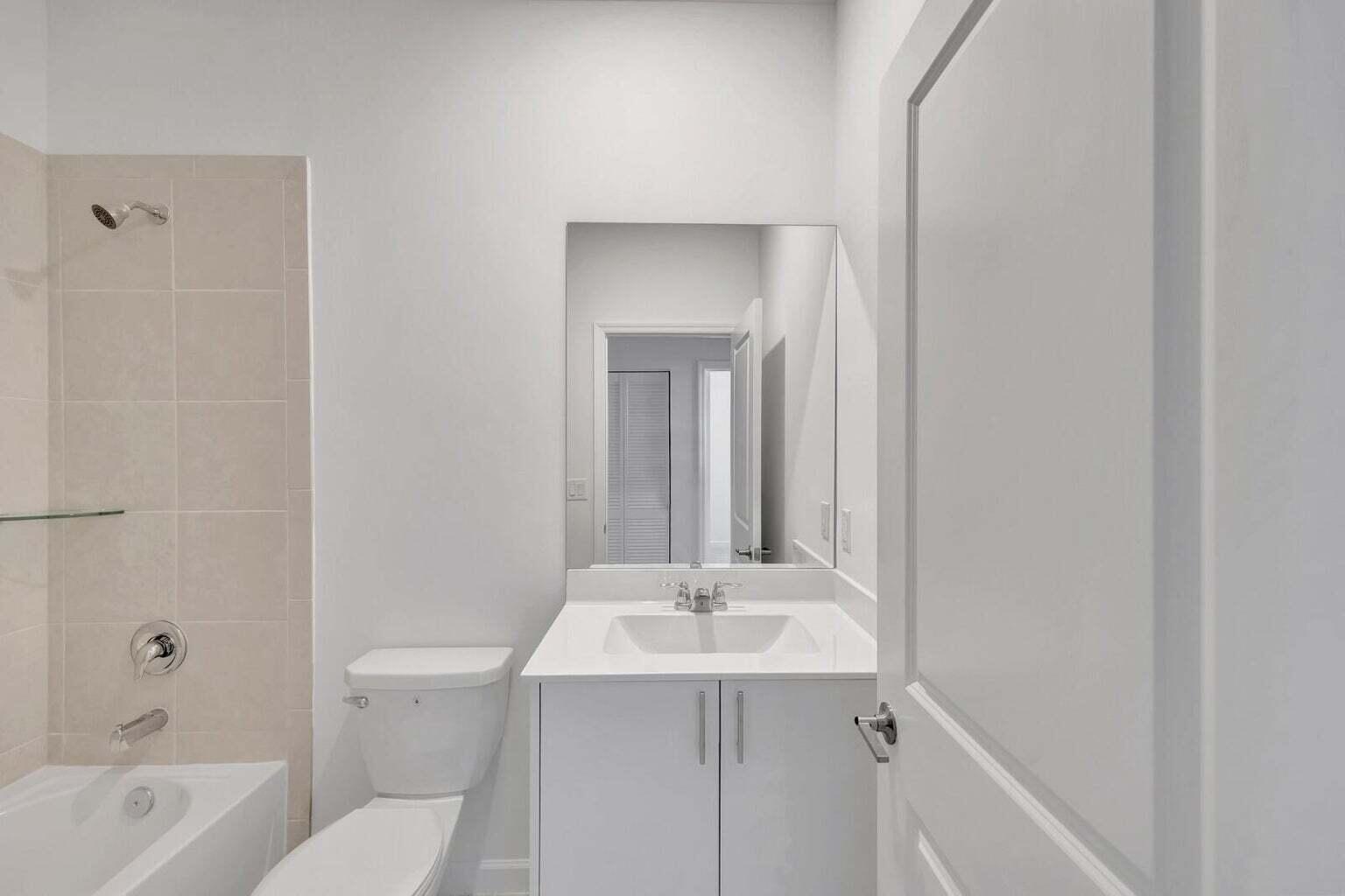 PARADISE PINES - Residential Lease