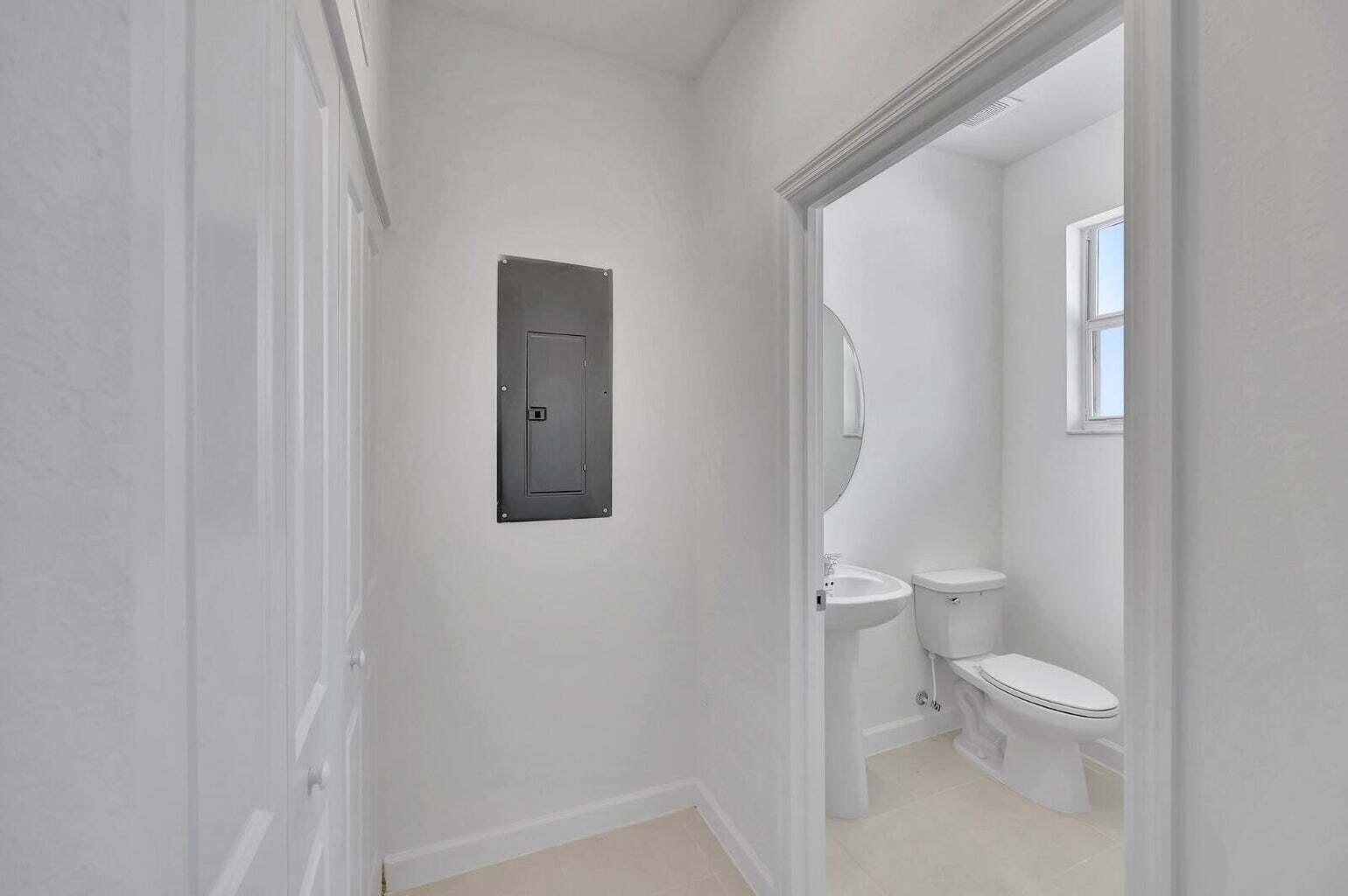 PARADISE PINES - Residential Lease