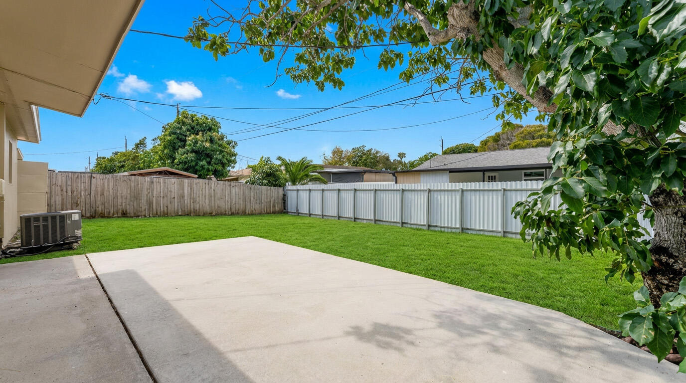 PALM SPRINGS VILLAGE 8 - Residential