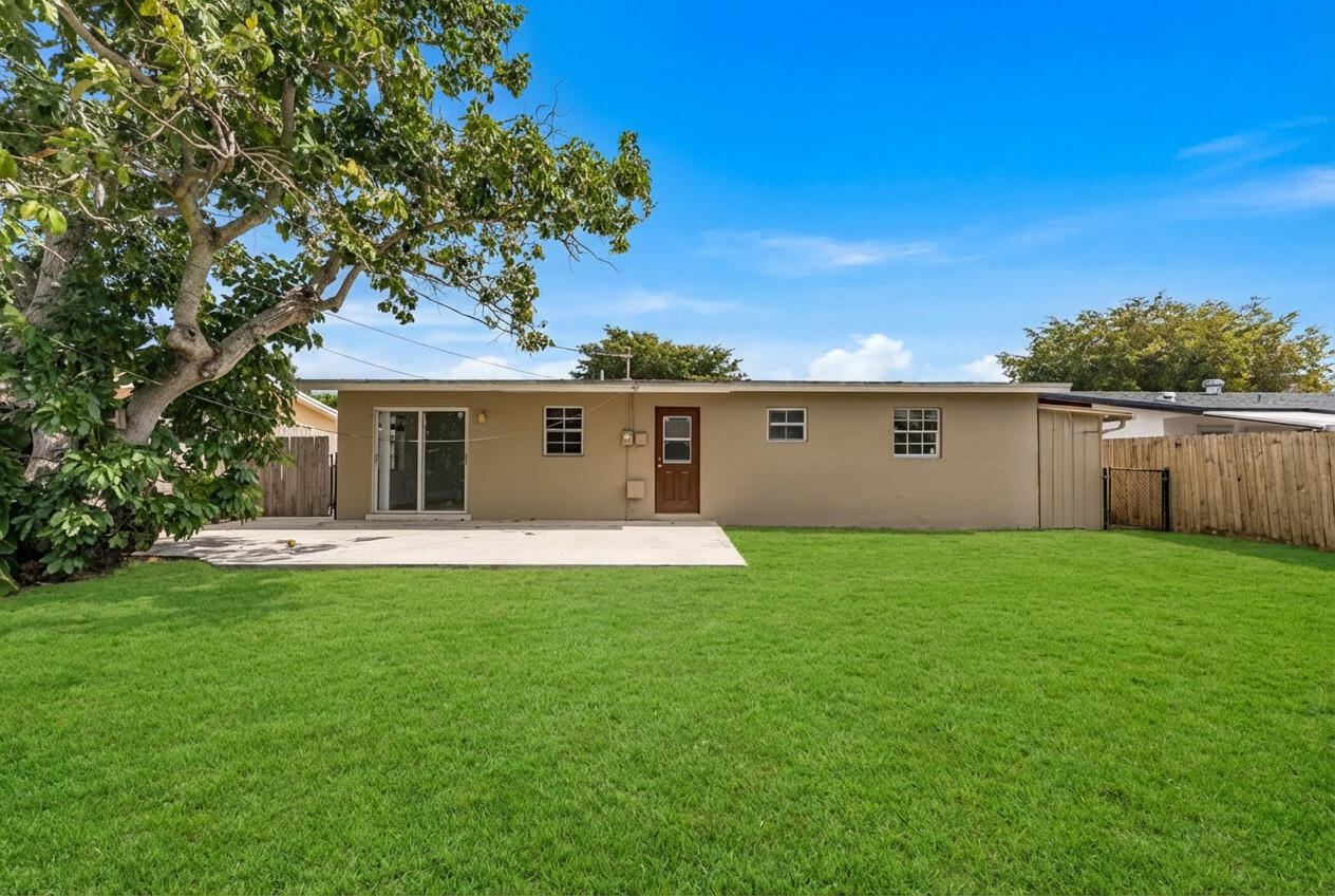 PALM SPRINGS VILLAGE 8 - Residential