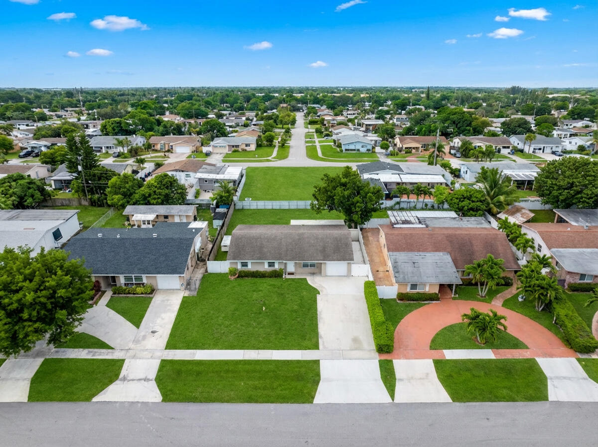 PALM SPRINGS VILLAGE 8 - Residential