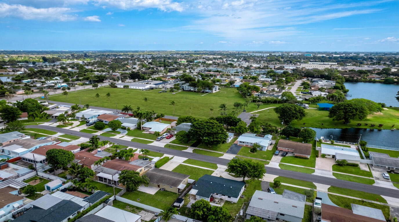 PALM SPRINGS VILLAGE 8 - Residential