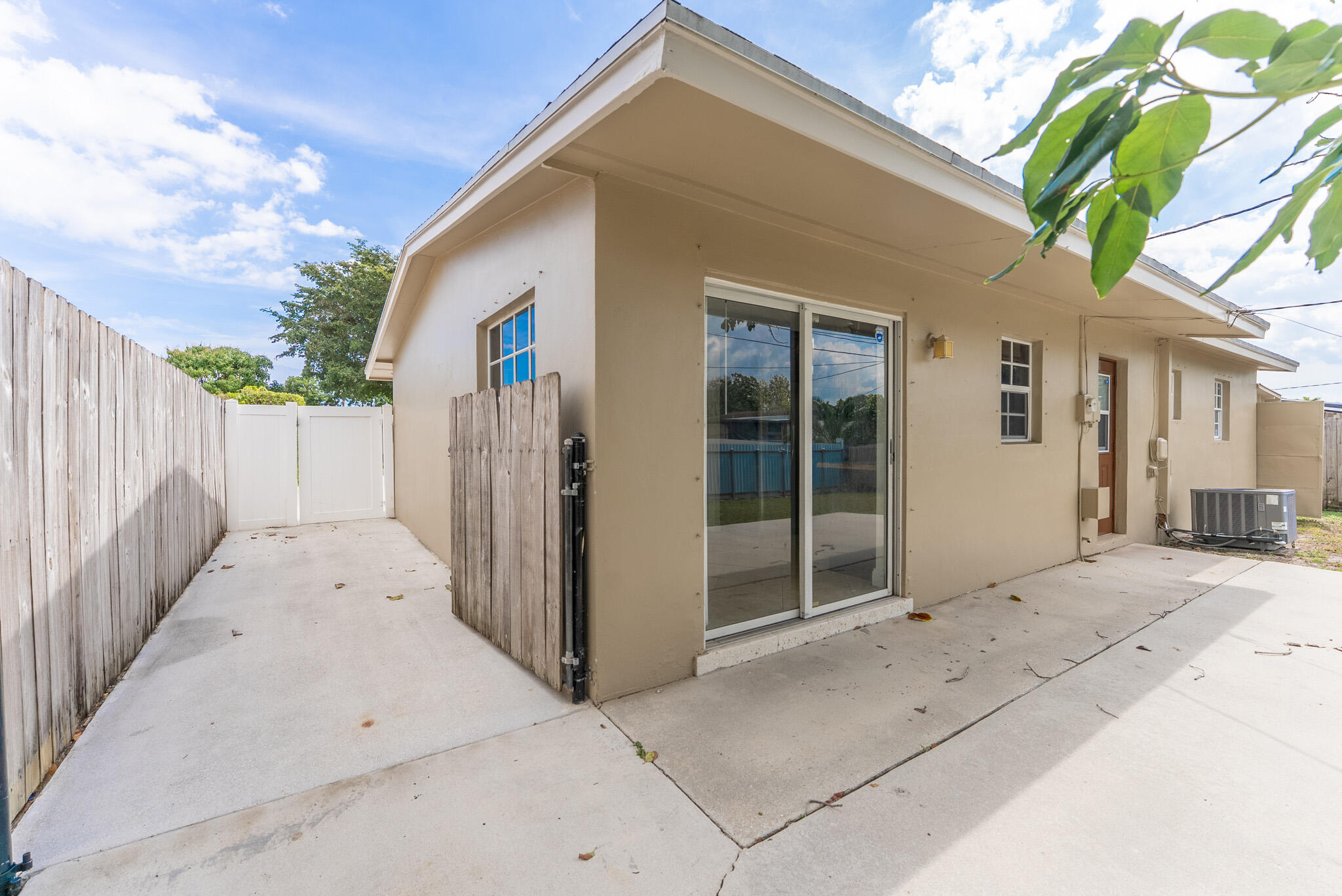 PALM SPRINGS VILLAGE 8 - Residential