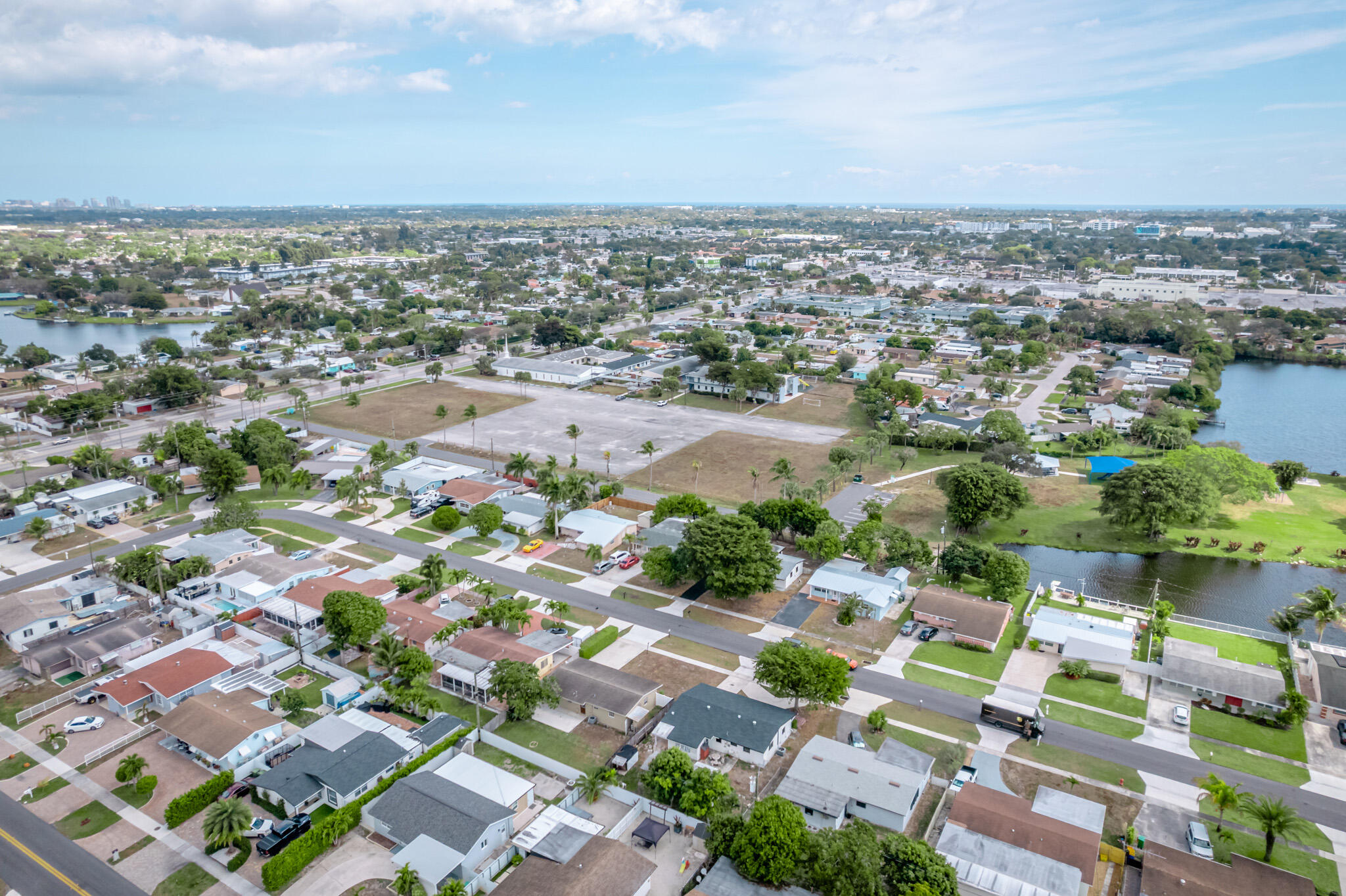 PALM SPRINGS VILLAGE 8 - Residential