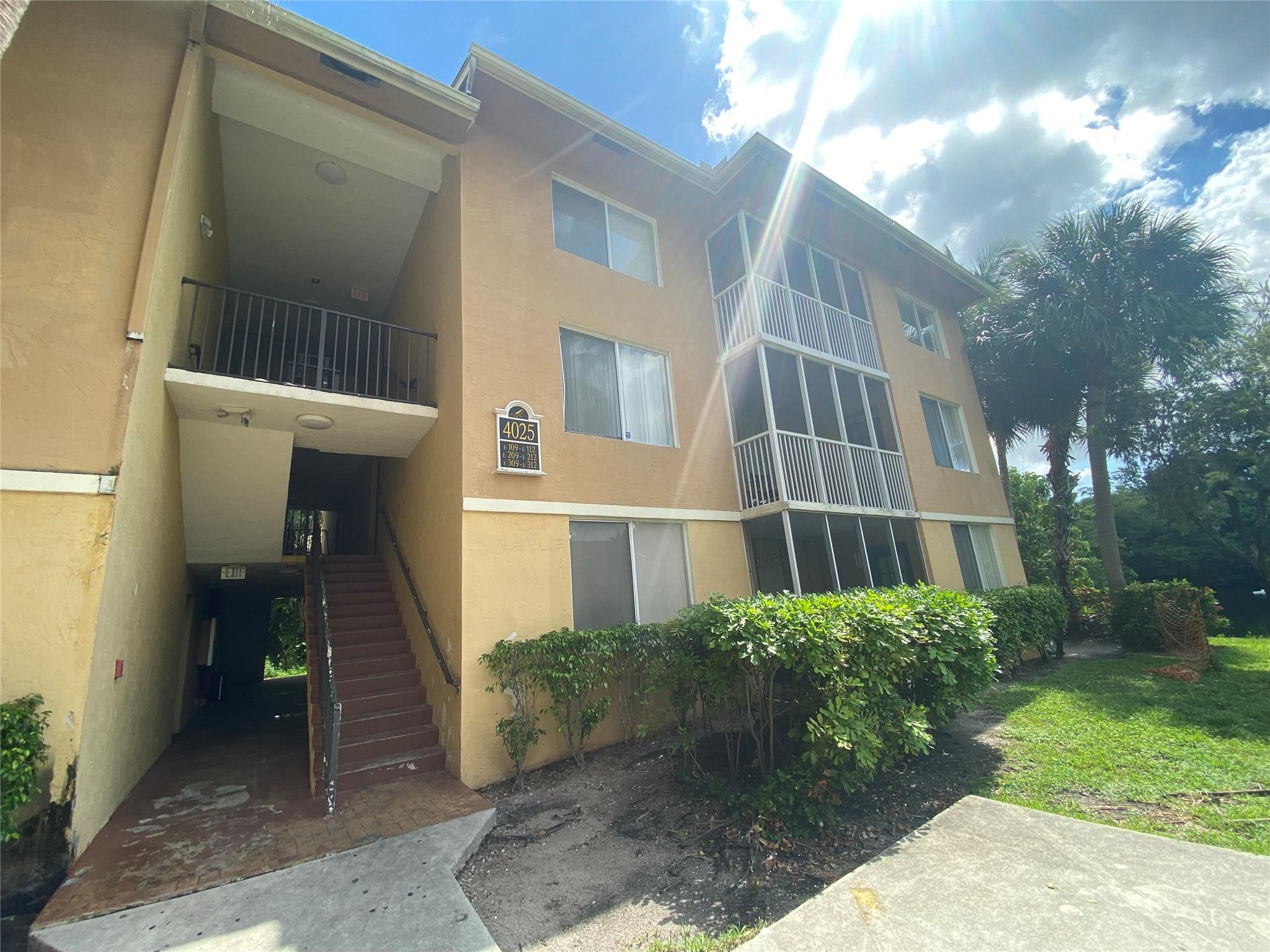 Windward Lakes - Residential
