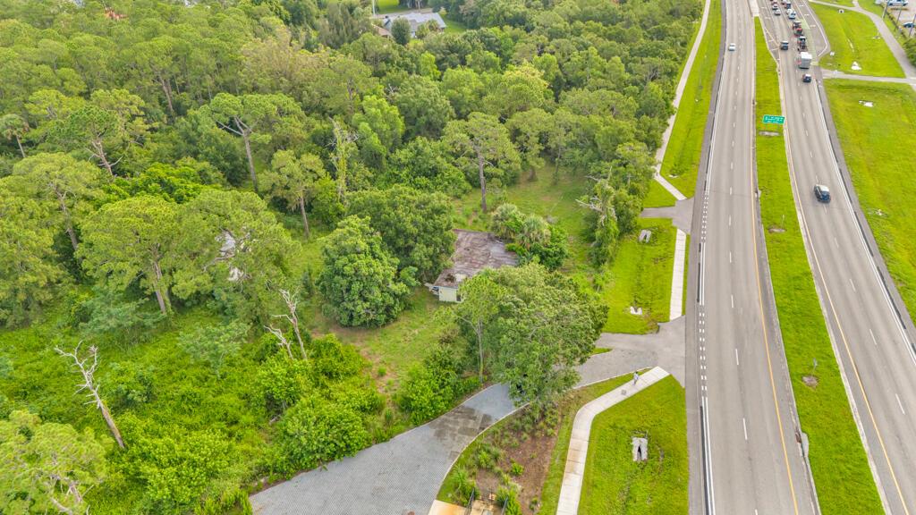 1245 SW Kanner Highway