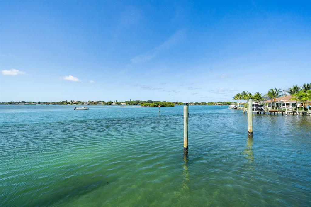 RIO VISTA OF ISLAND SHORE - Residential