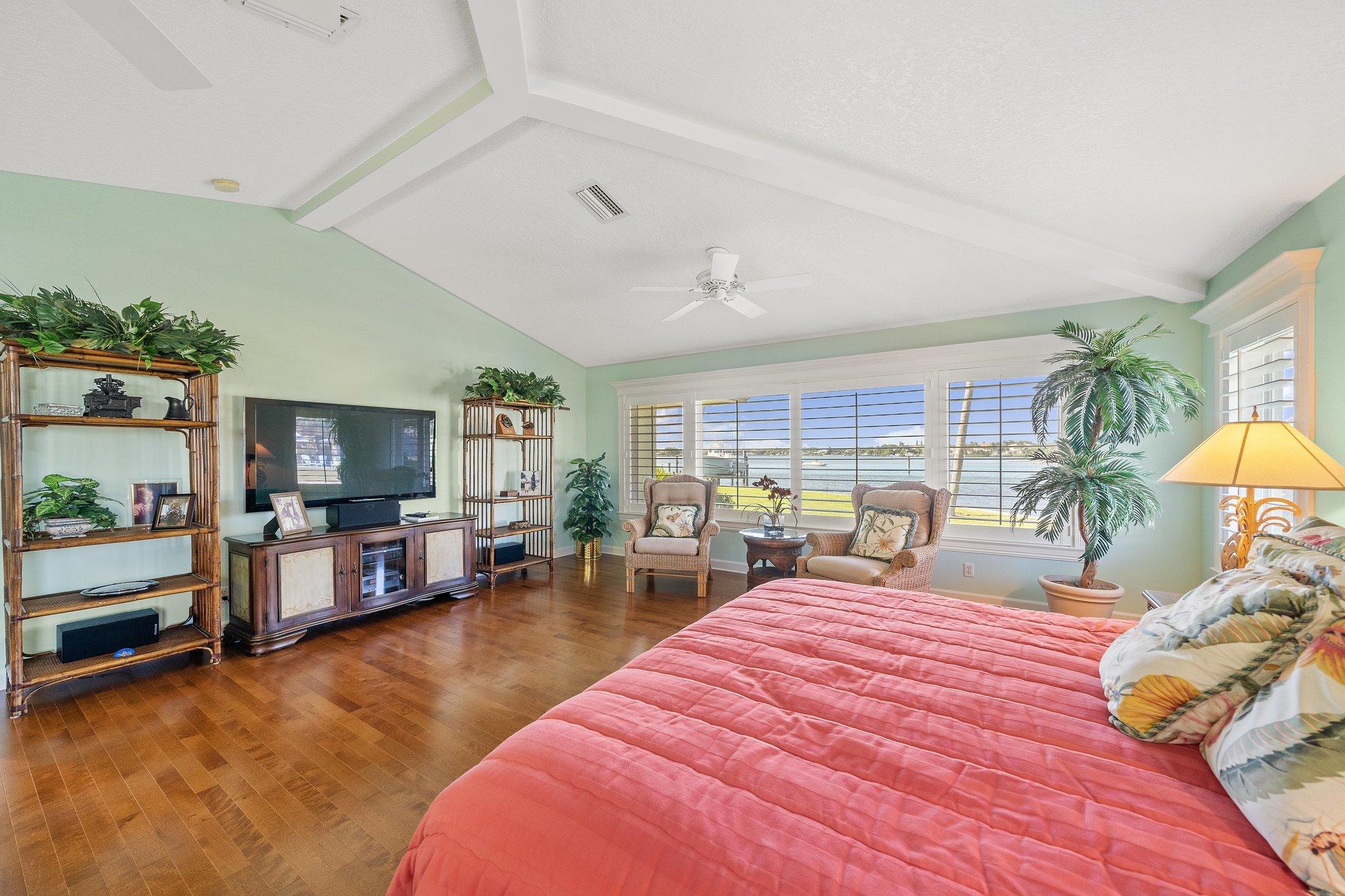 RIO VISTA OF ISLAND SHORES - Residential