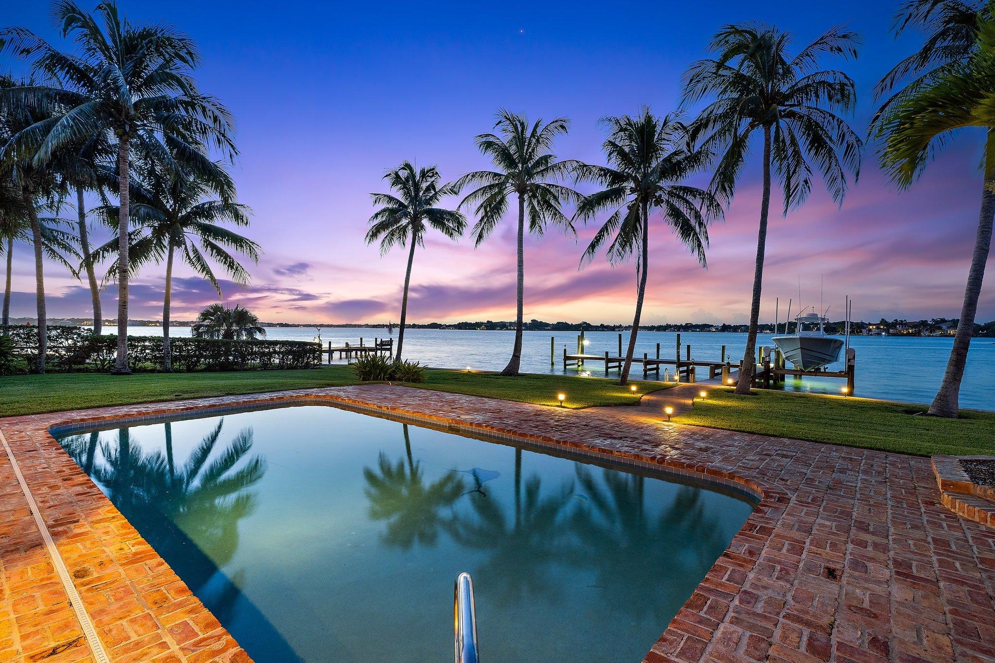 RIO VISTA OF ISLAND SHORES - Residential