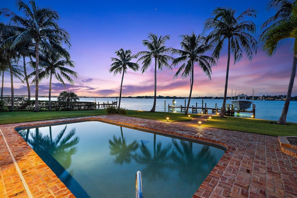 RIO VISTA OF ISLAND SHORE - Residential