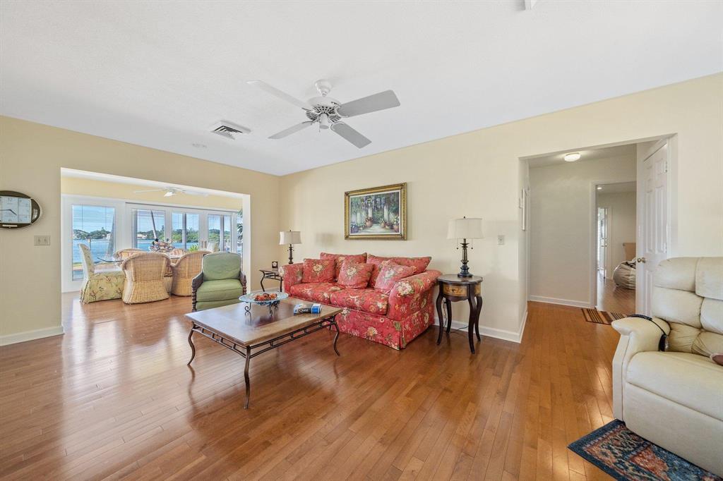 RIO VISTA OF ISLAND SHORE - Residential