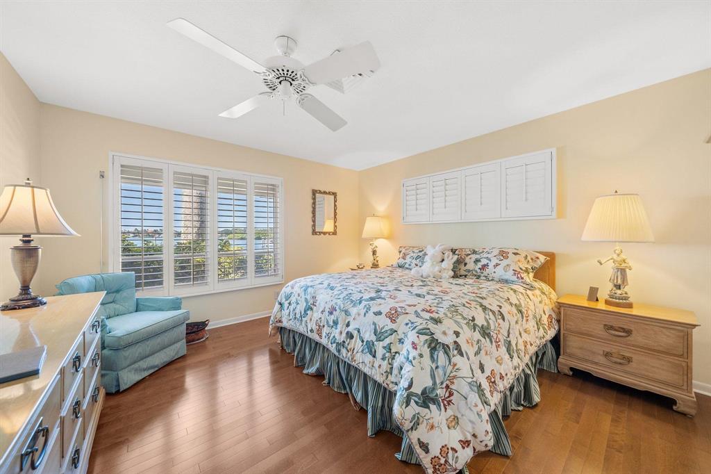 RIO VISTA OF ISLAND SHORE - Residential