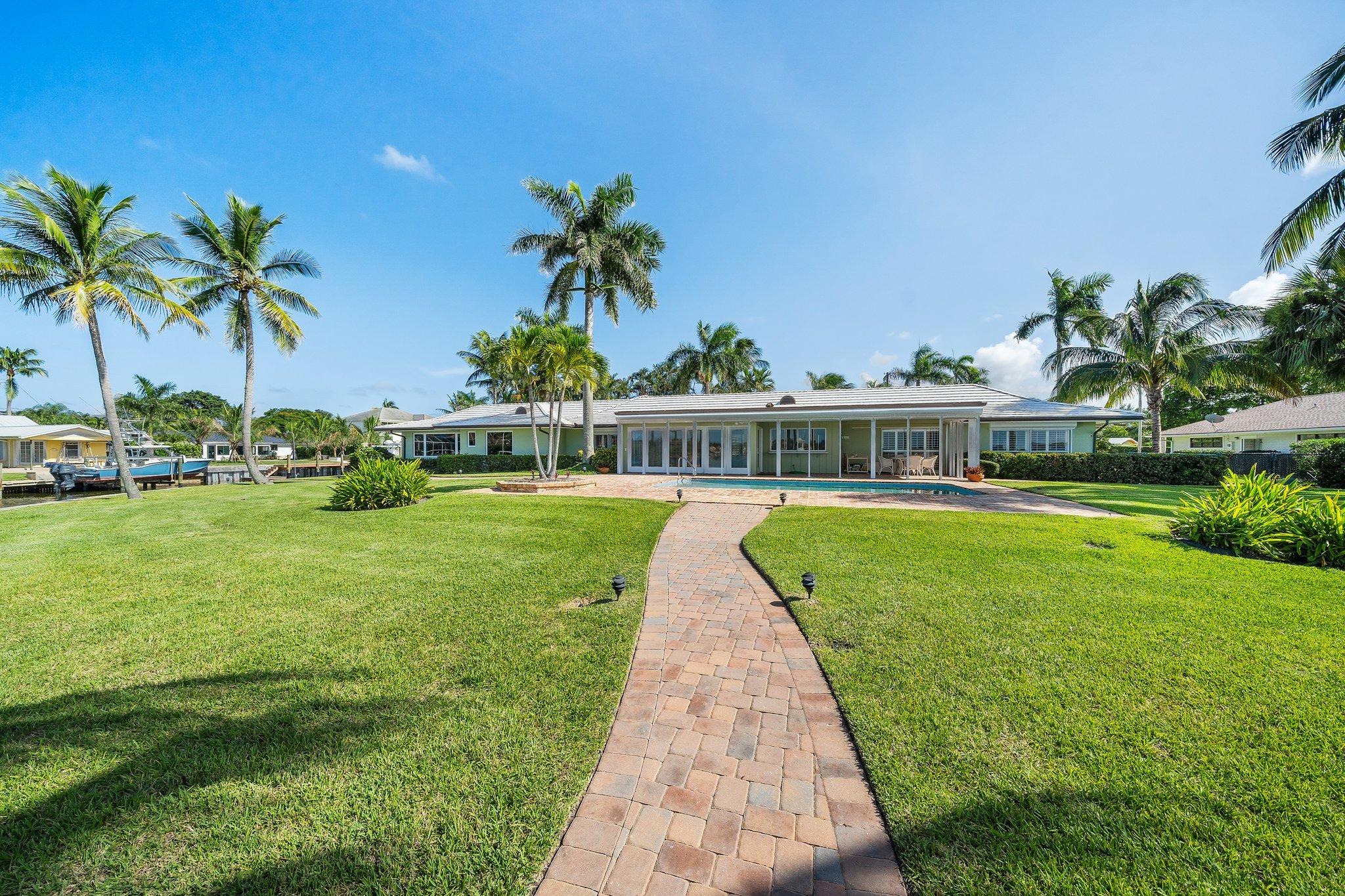 RIO VISTA OF ISLAND SHORES - Residential