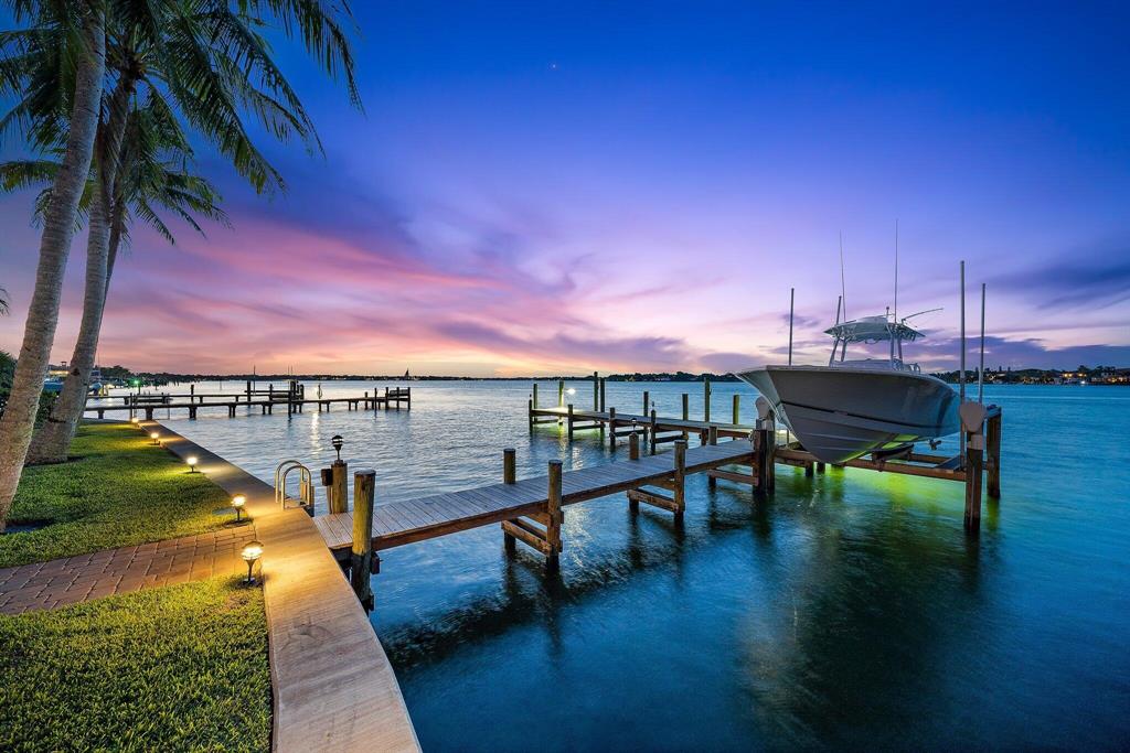 RIO VISTA OF ISLAND SHORE - Residential