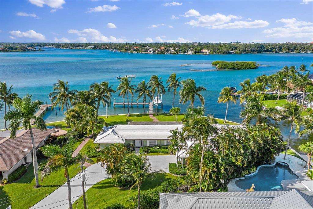 RIO VISTA OF ISLAND SHORE - Residential