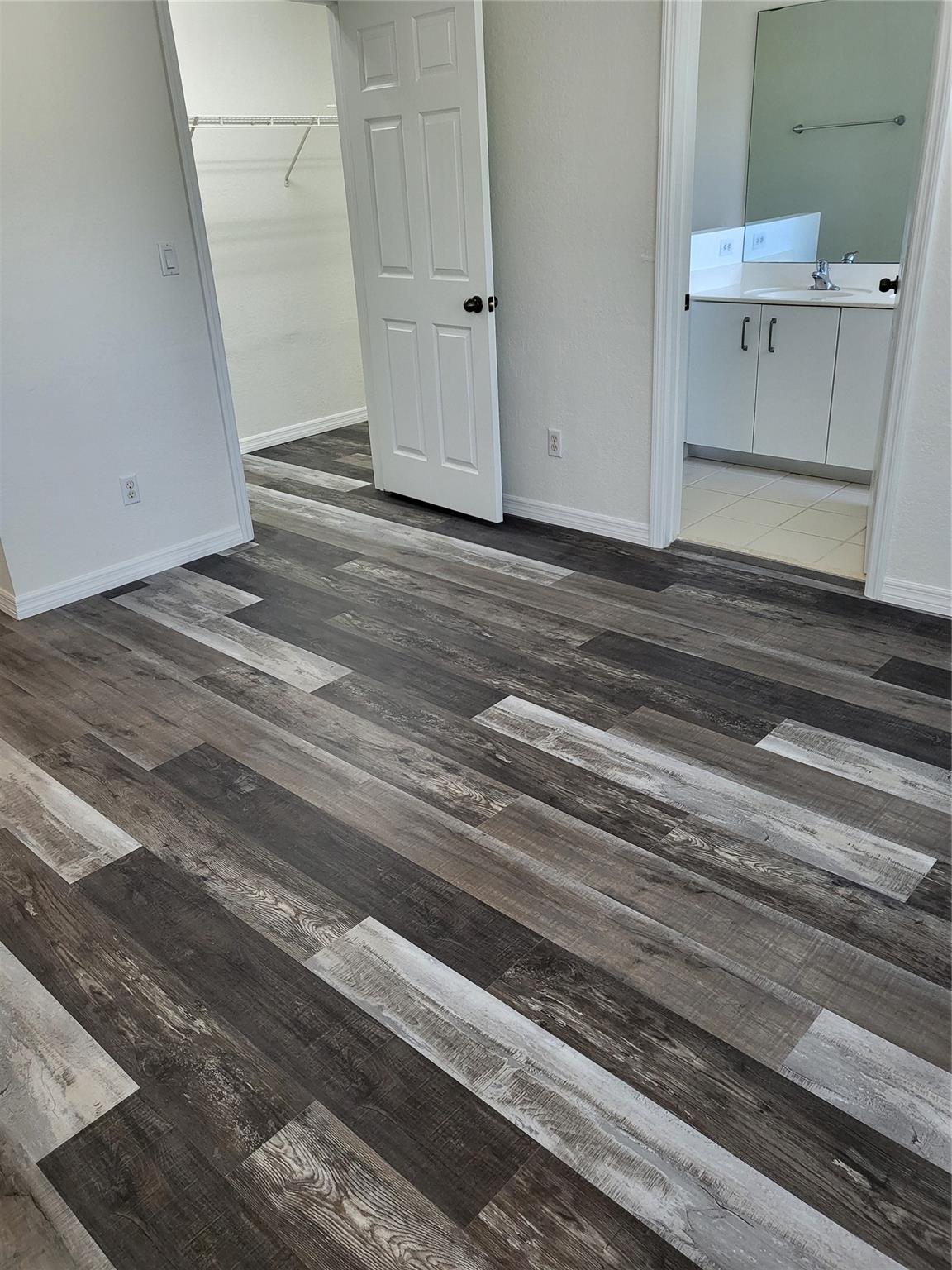 East Lake Village 02 - Residential Lease