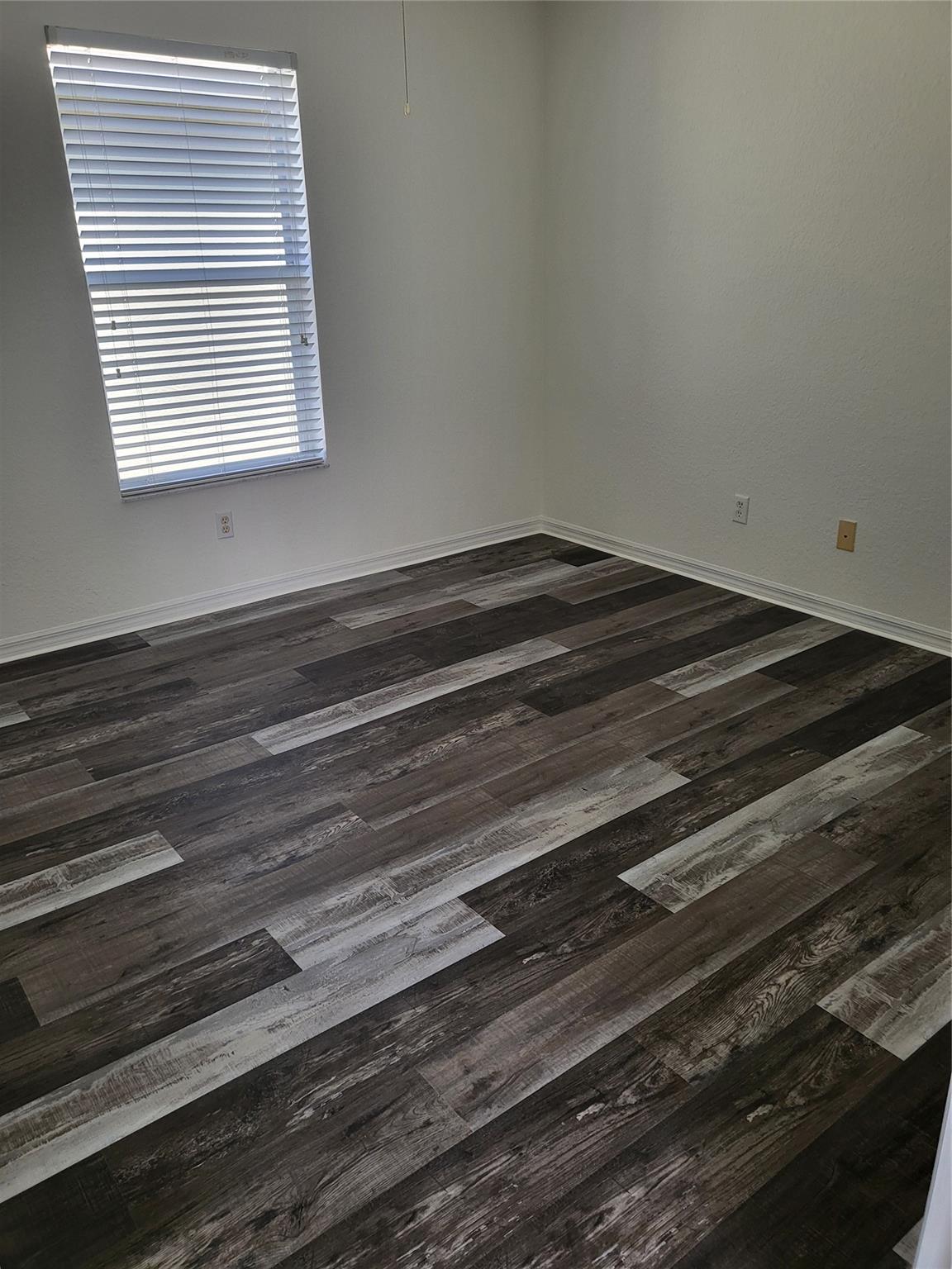 East Lake Village 02 - Residential Lease