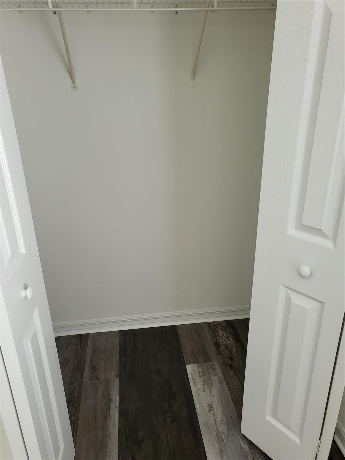 East Lake Village 02 - Residential Lease