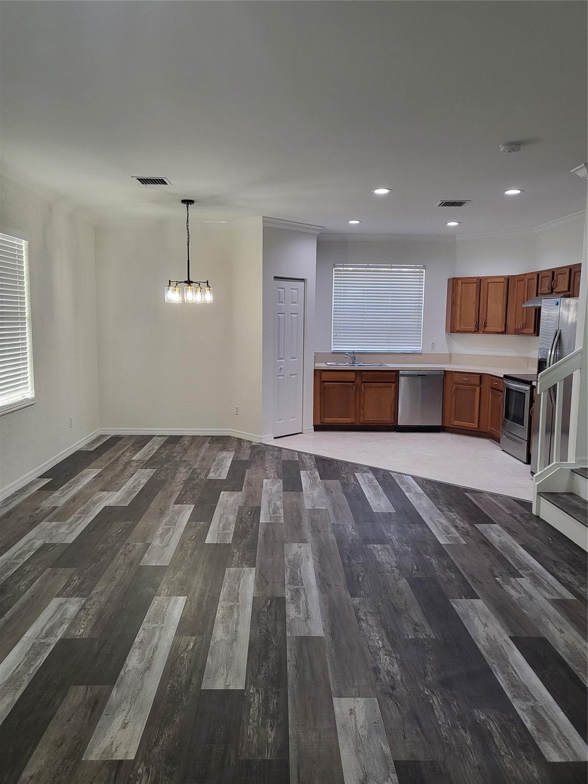 East Lake Village 02 - Residential Lease