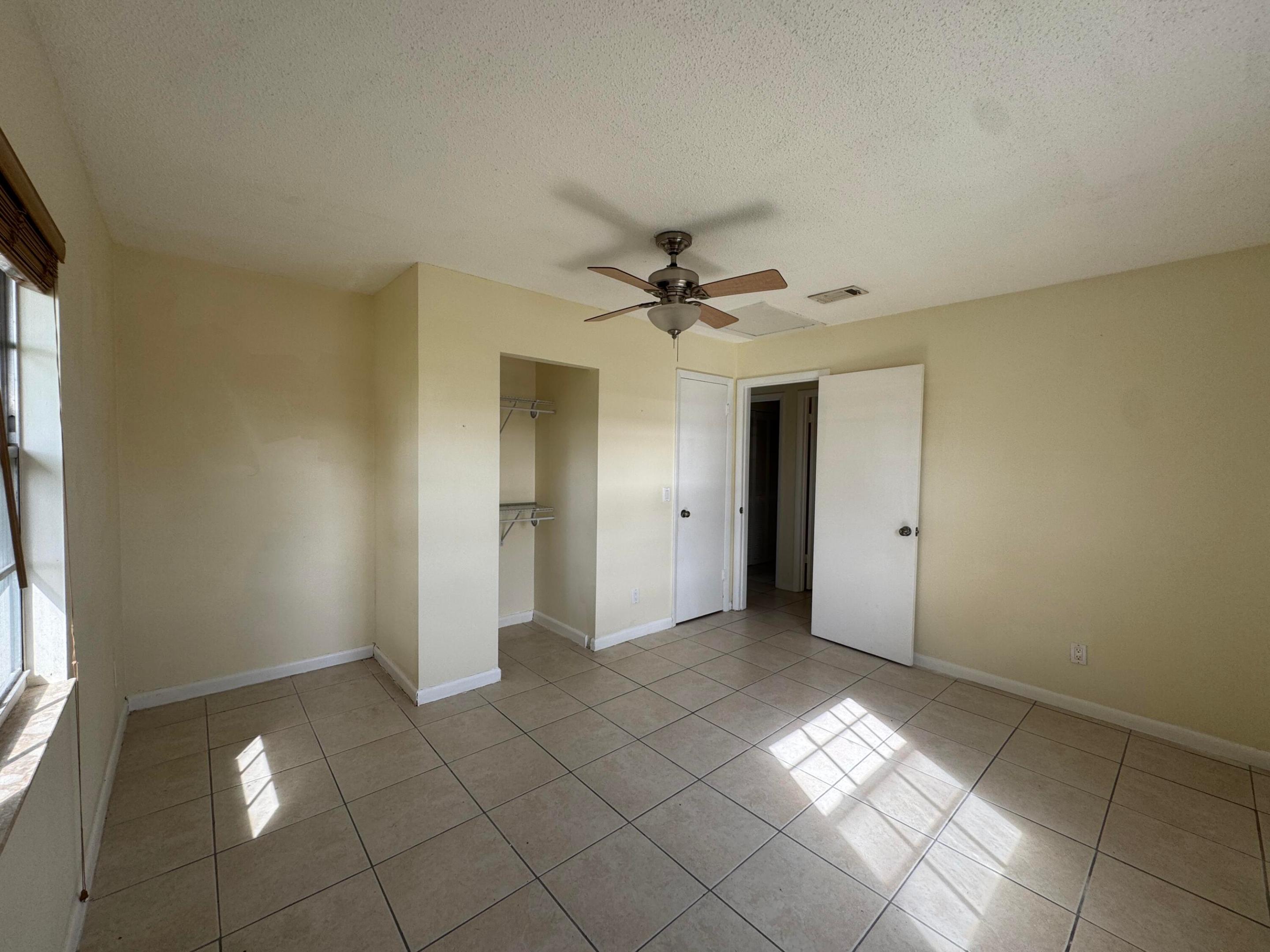 DIXIE HEIGHTS UNIT NO 1 - Residential Lease