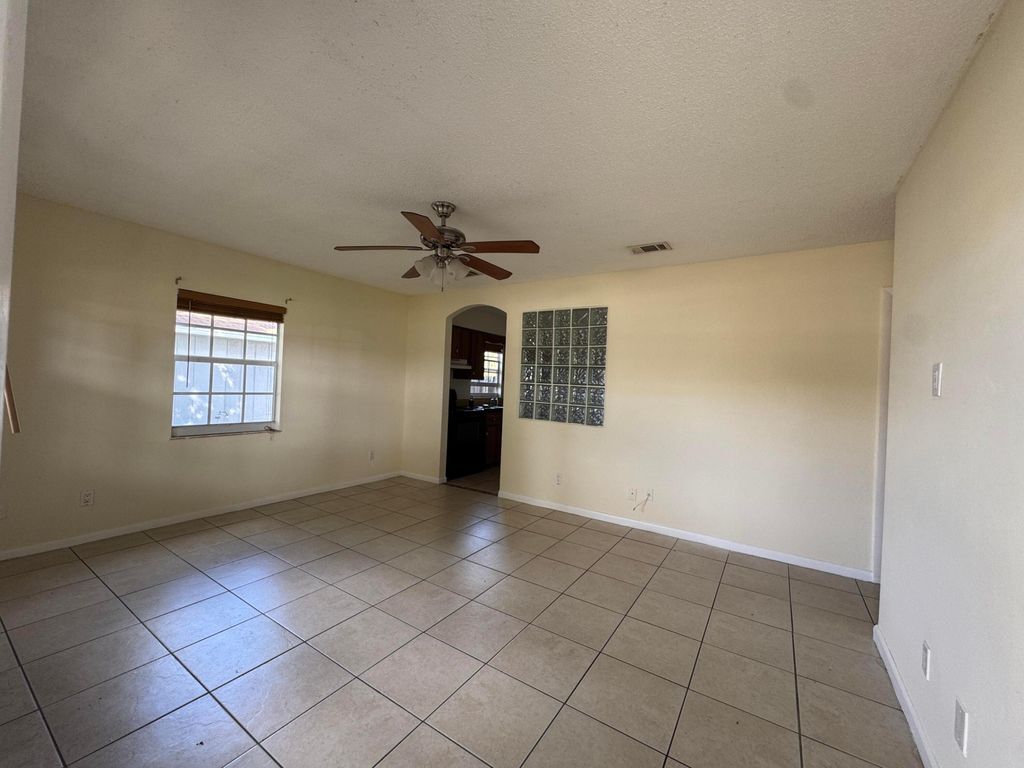 Photo of 364 16th Street SW, Vero Beach, FL 32962 (MLS # B26006660)