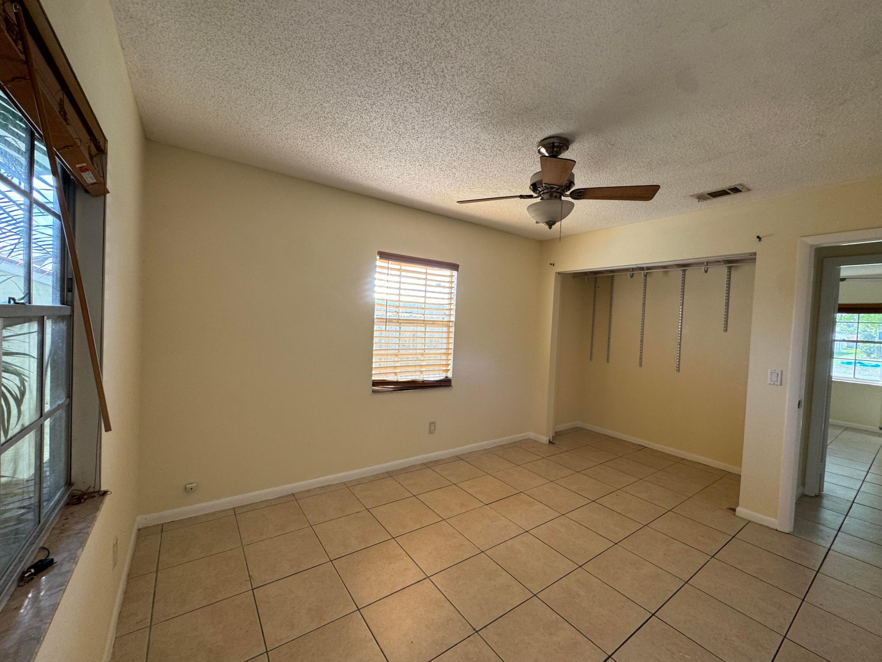 DIXIE HEIGHTS UNIT NO 1 - Residential Lease