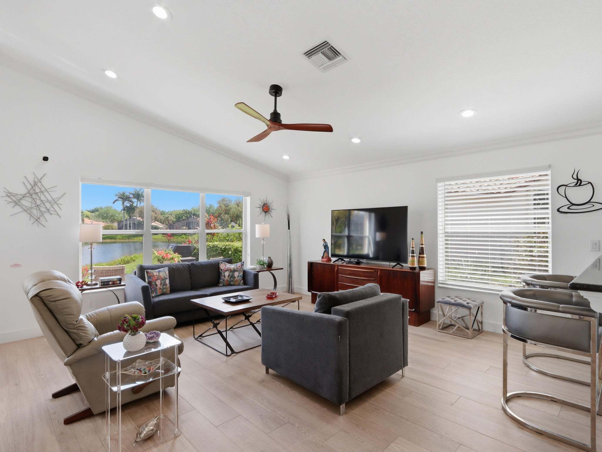 VALENCIA ISLES 1 - Residential