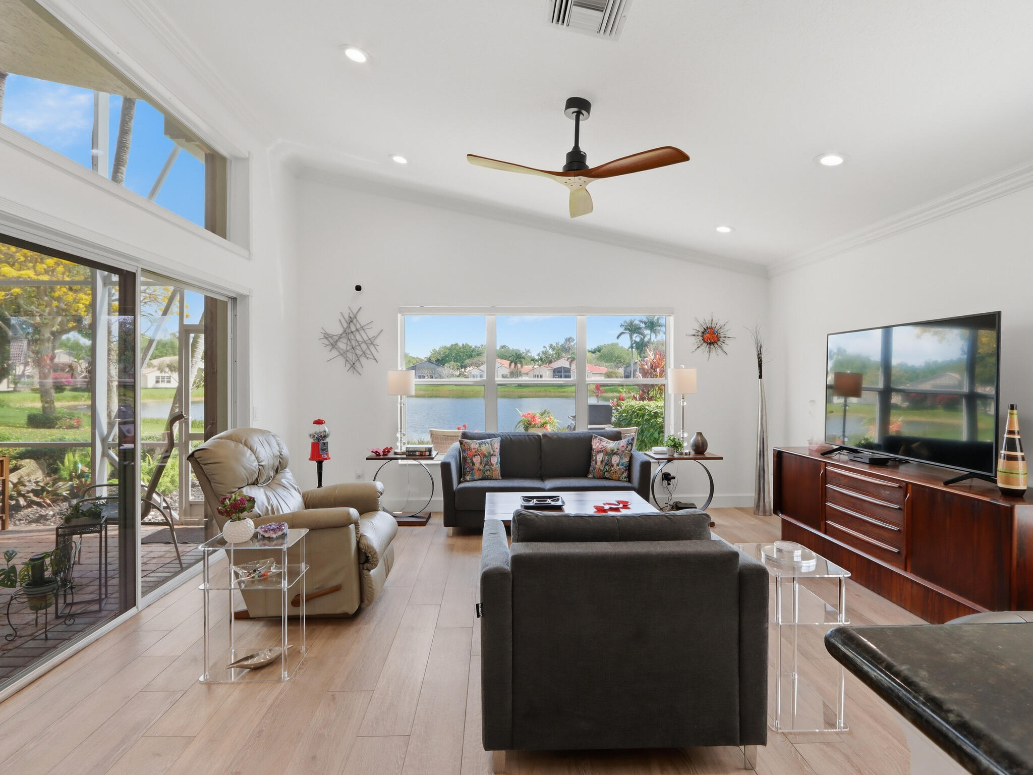 VALENCIA ISLES 1 - Residential