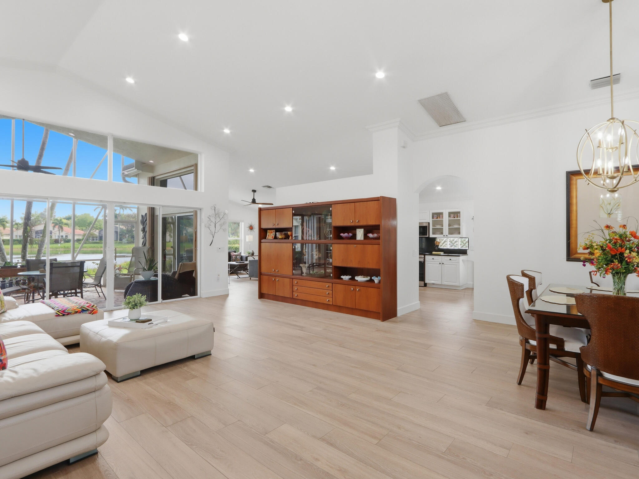 VALENCIA ISLES 1 - Residential