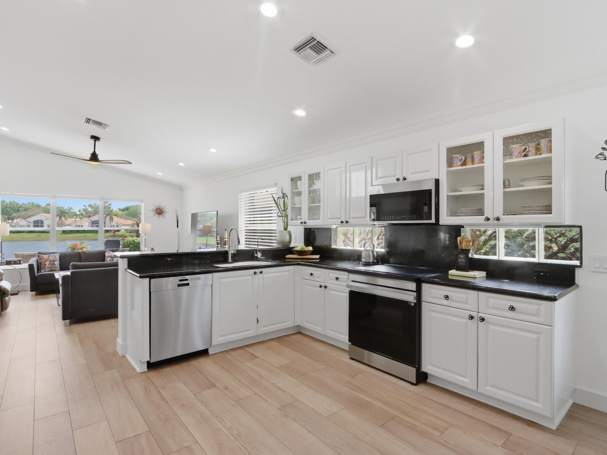 VALENCIA ISLES 1 - Residential