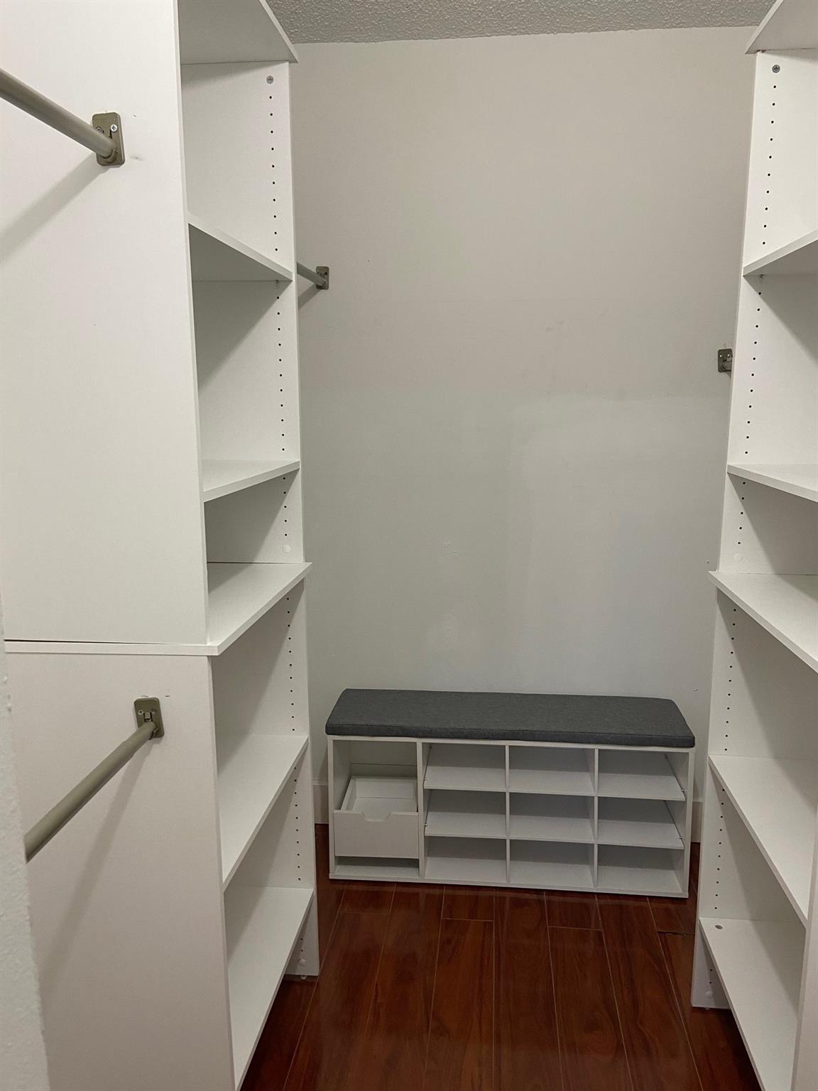 SUNRISE LAKES 3 - Residential