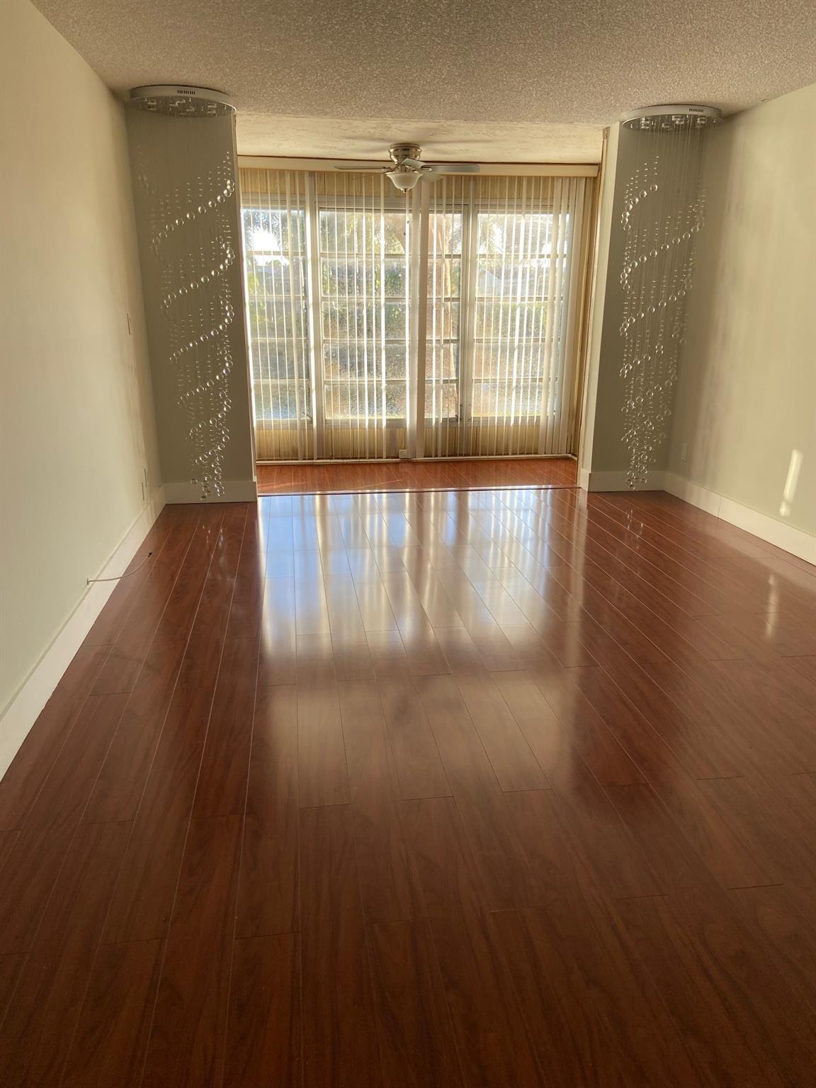 SUNRISE LAKES 3 - Residential