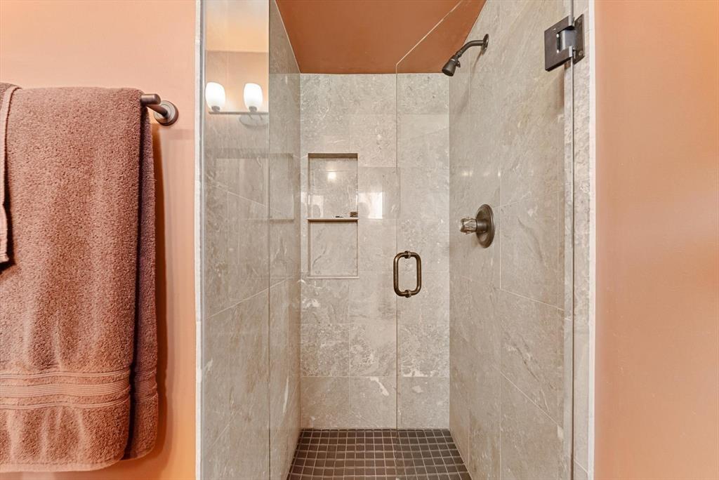 Arrowhead Condo II - Residential Lease