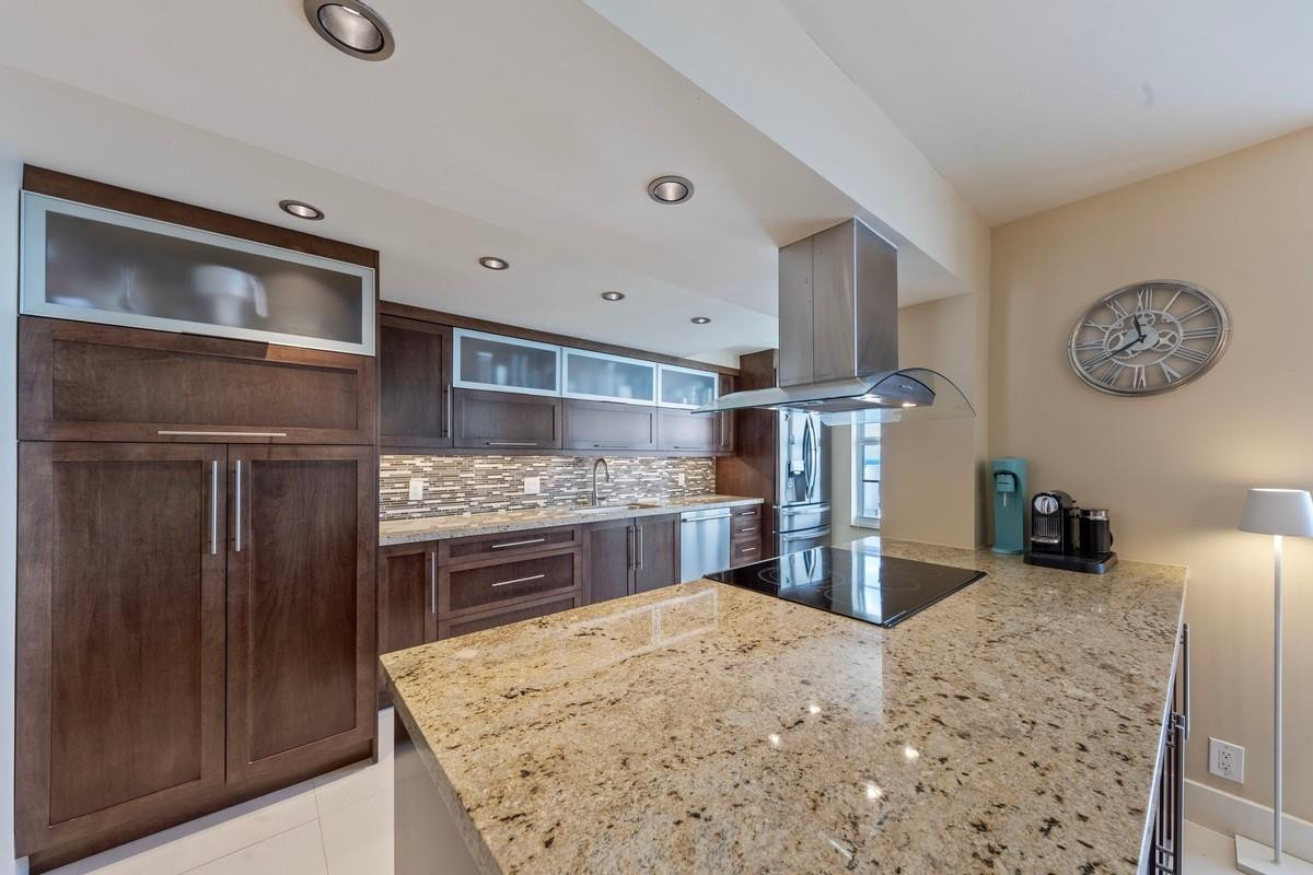 PLAZA SOUTH CONDO - Residential Lease