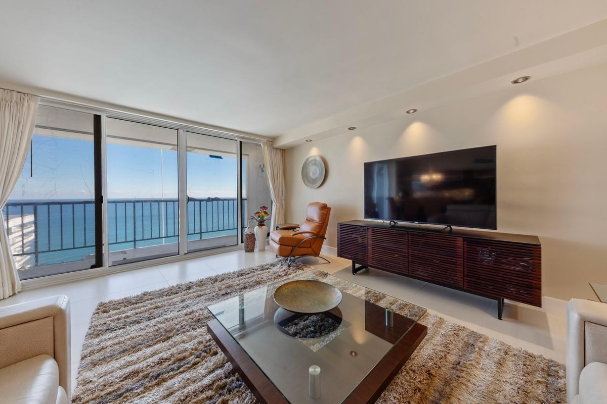 PLAZA SOUTH CONDO - Residential Lease