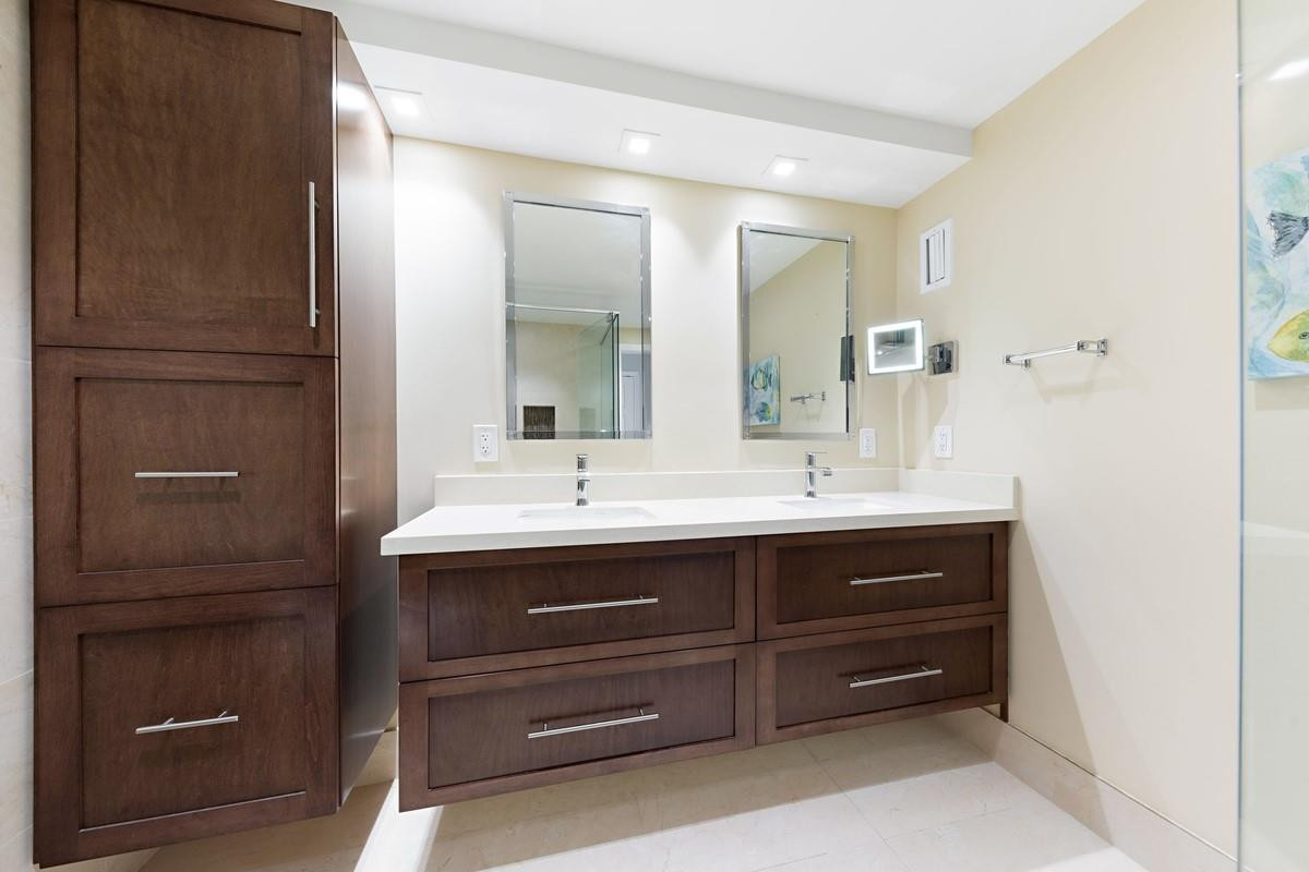 PLAZA SOUTH CONDO - Residential Lease