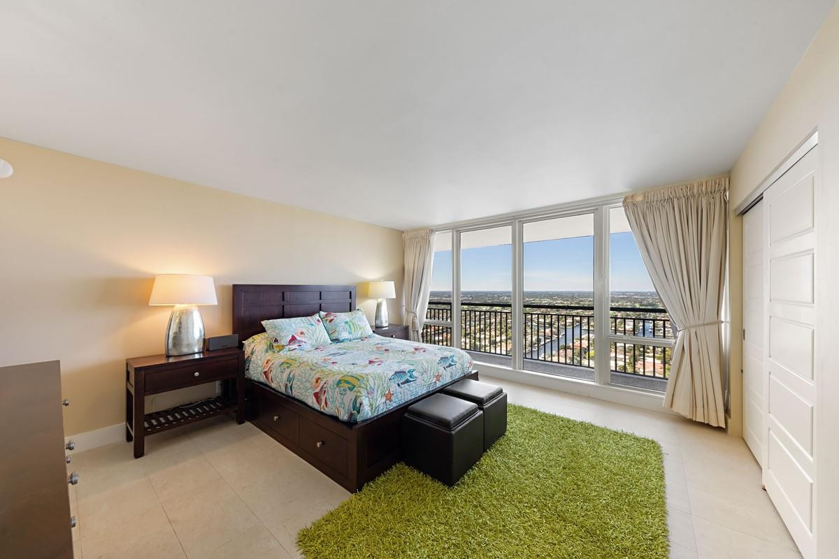 PLAZA SOUTH CONDO - Residential Lease