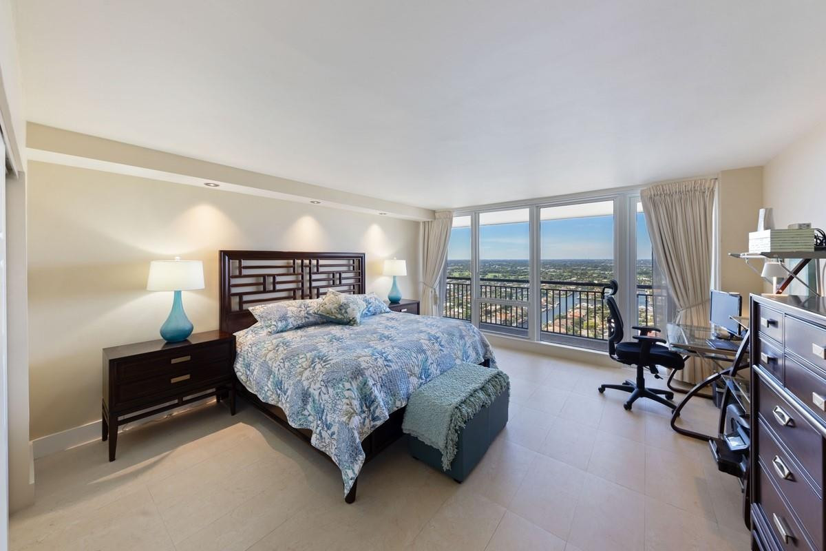 PLAZA SOUTH CONDO - Residential Lease