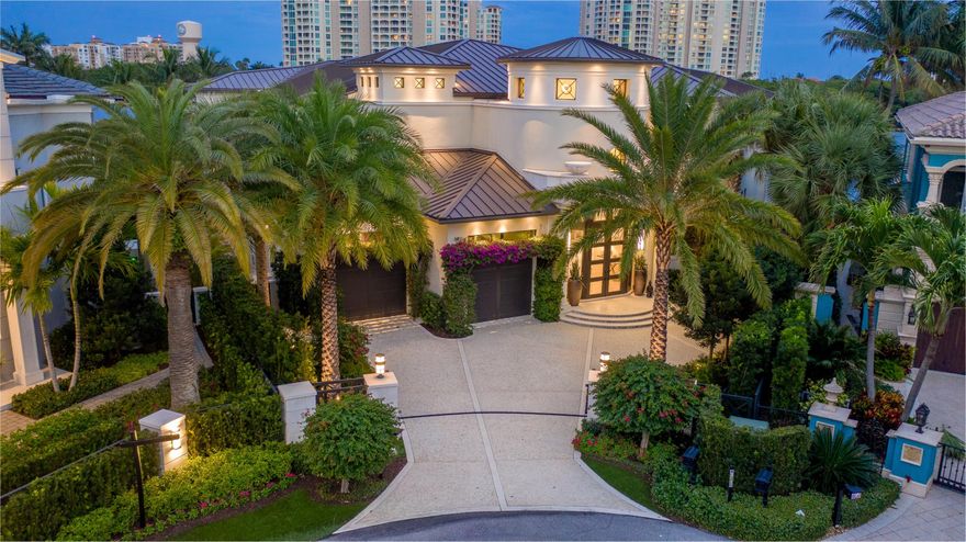 PERSONAL PROPERTY AND FURNISHINGS SOLD SEPARATELY.