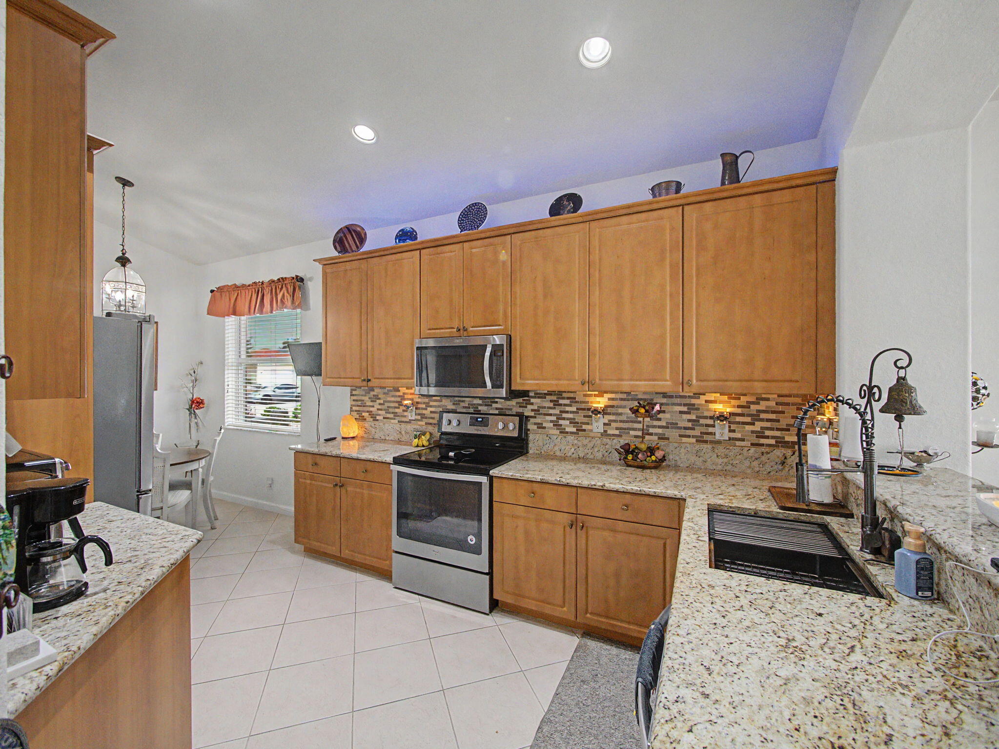 806 NW Rutherford Court