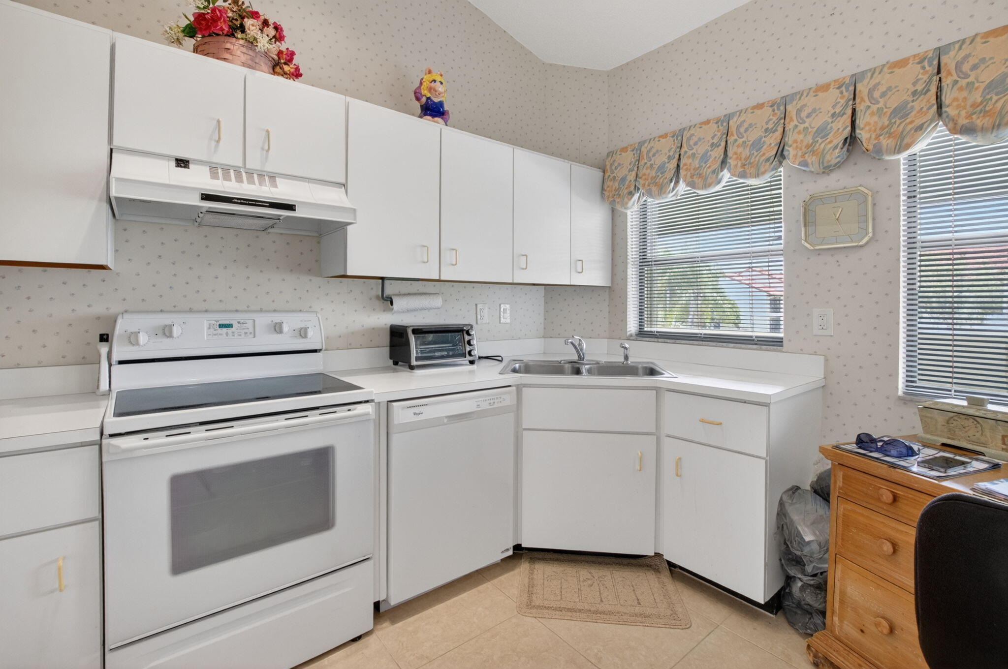 COVES AT PARKWALK CONDO - Residential