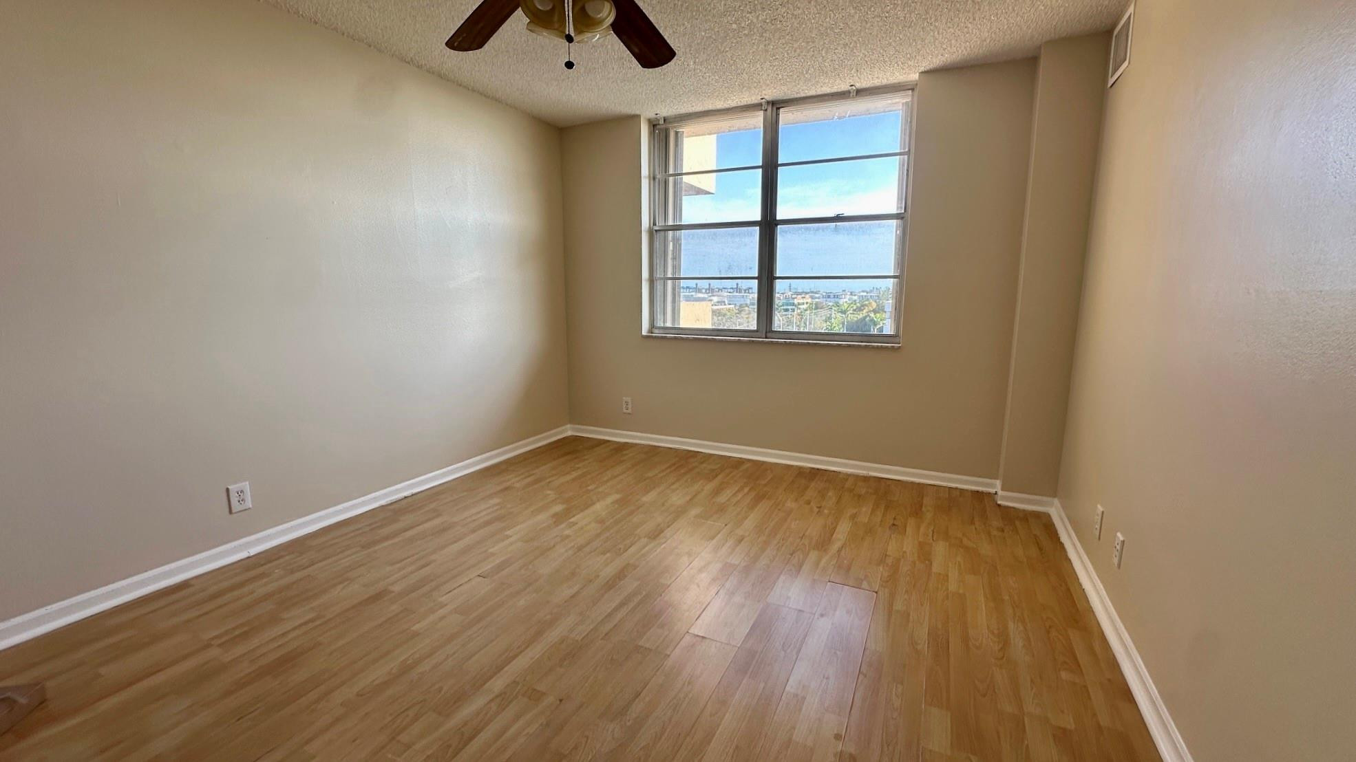 Runaway Bay Condo - Residential Lease