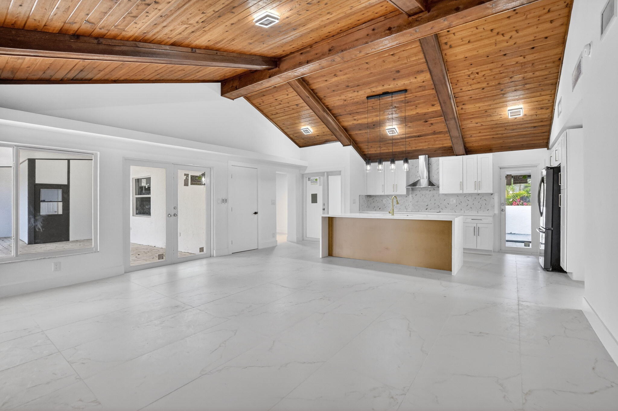 COQUINA LAKES - Residential