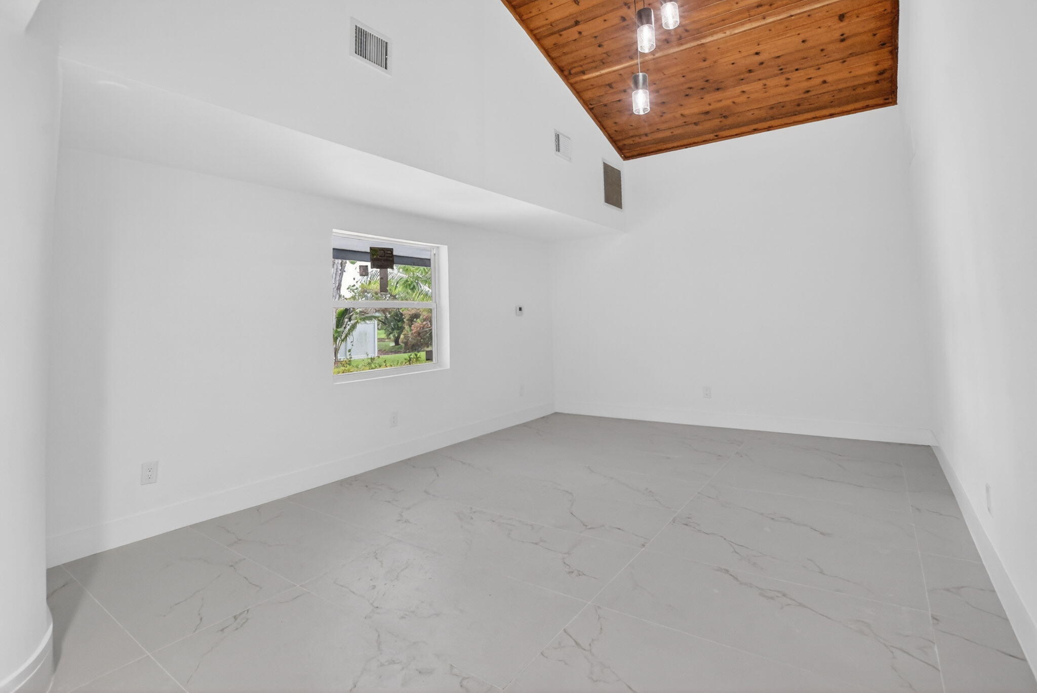 COQUINA LAKES - Residential