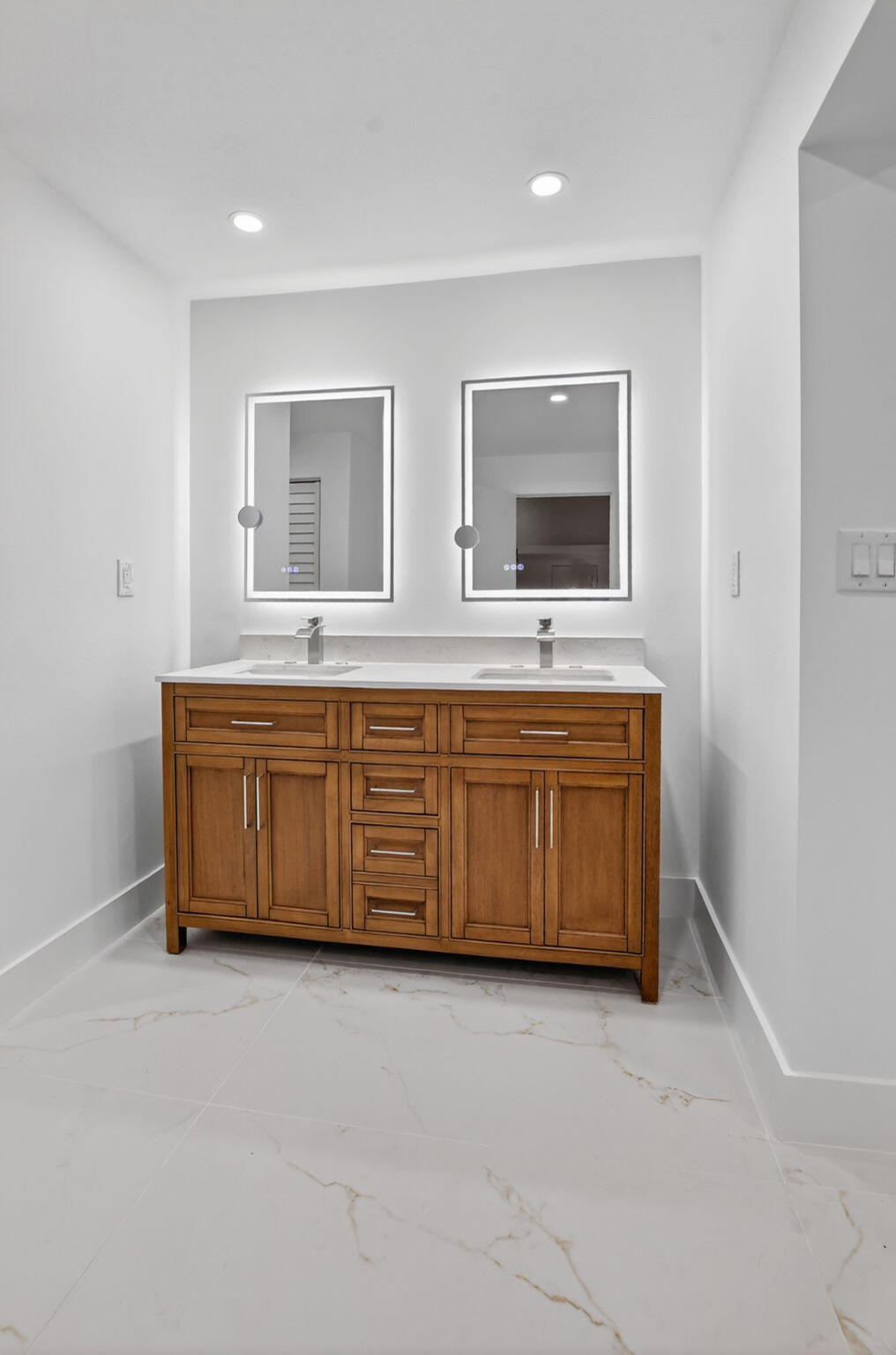 COQUINA LAKES - Residential