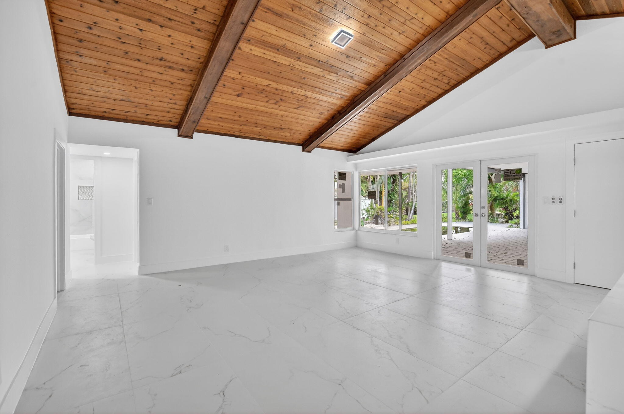 COQUINA LAKES - Residential