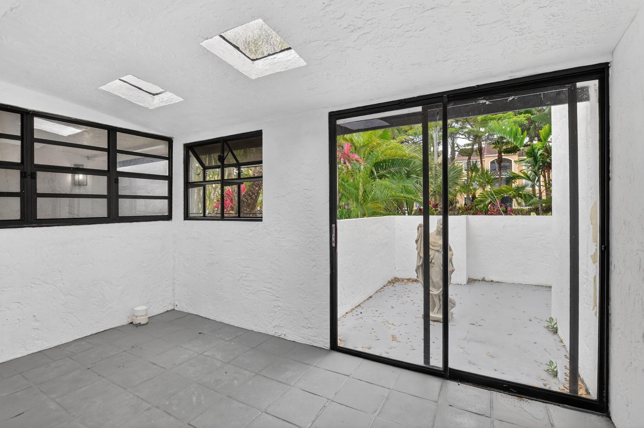 COQUINA LAKES - Residential